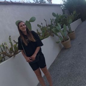 Yara, Babysit in Malle