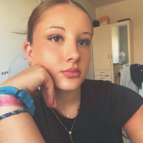 Mélina, Babysitter à Genappe
