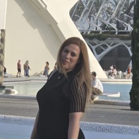 Zoubida, Babysitter in Putte