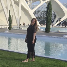 Zoubida, Babysitter in Putte