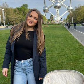 Annael, Babysitter à Londerzeel