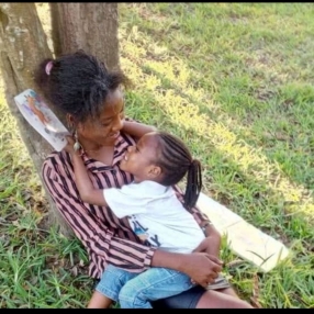 AKOS, Babysit in Forest