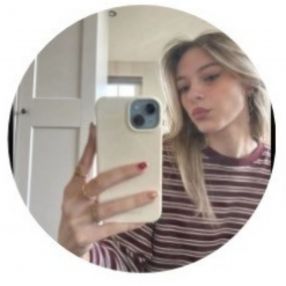 Lore, Babysitter à Zonhoven