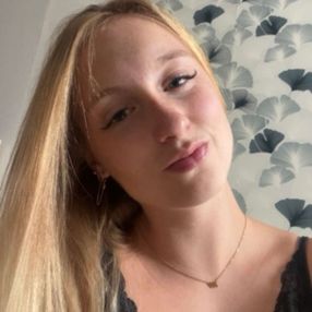 Amber, Babysitter à Herselt