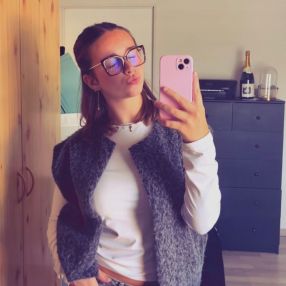 Louna, Babysit in Hannut