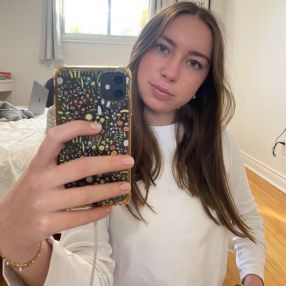 Zoe, Babysitter à Etterbeek