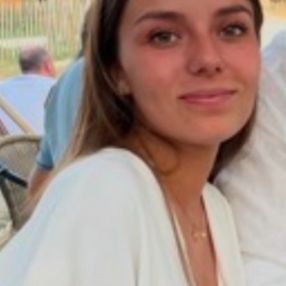 Olivia, Babysitter à Doornik