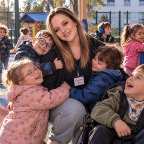 Sydney, Babysitter à Herstal
