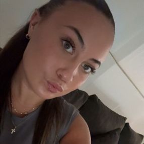 Célia, Babysitter à Aubange
