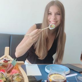 Ylana, Babysit in Berlare