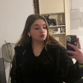 Shania, Babysitter à Ichtegem