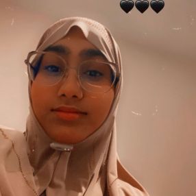Afreen, Babysit in Sint-Pieters-Leeuw
