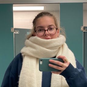 Romane, Babysitter à Wezembeek-Oppem