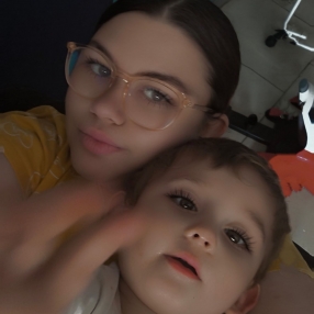 Manon, Babysit in Borgworm