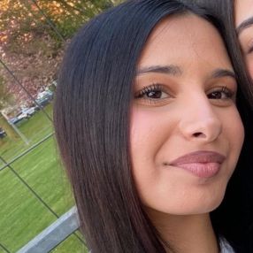 Zeynab, Babysitter in Mortsel