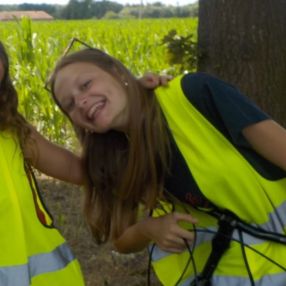 Hanne, Babysitter in Zele