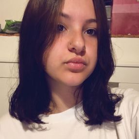 Talia, Babysitter à Farciennes