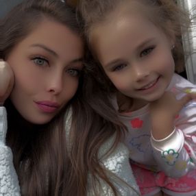 Manon, Gezin in Anderlecht