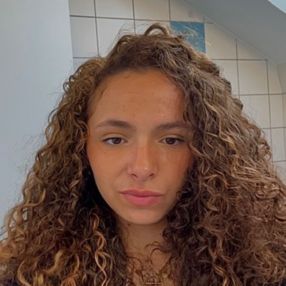 LENA, Babysitter à Sint-Lambrechts-Woluwe