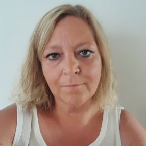 Maryvonne, Babysitter à Boussu