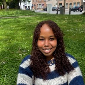 Halima, Babysit in Roeselare