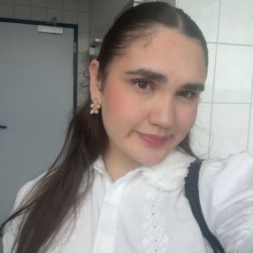 Yasmina, Babysitter in Antwerpen