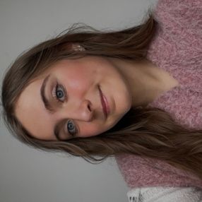 Juliette, Babysitter à Moeskroen