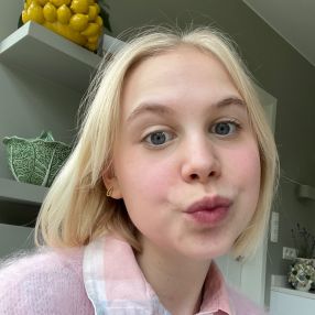 Aline, Babysit in Merelbeke-Melle