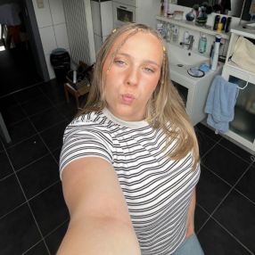 Zélie, Babysit in Virton