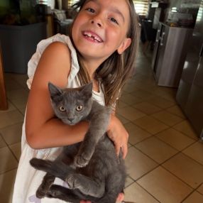 Caitlin, Gezin in Halle