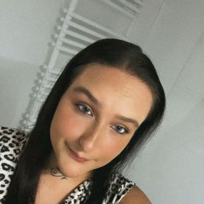 Carla, Babysitter à Arlon