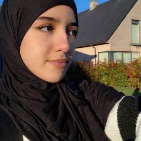 Yousra, Babysit in Merchtem