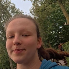 Famke, Babysit in Lievegem