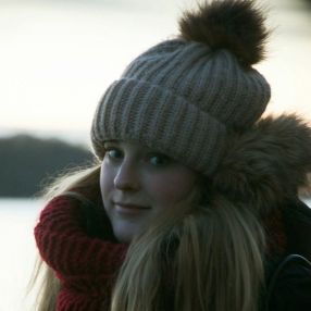 Laura, Famille à Waver