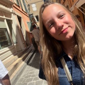 Rose, Babysitter à Graven