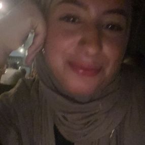 Youssra, Babysitter in Willebroek