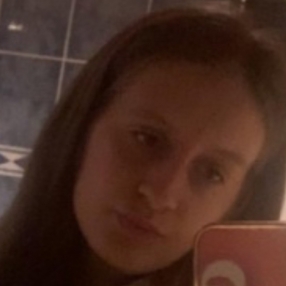 Shauni, Babysitter à Ninove