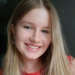Ella, Babysit in Puurs-Sint-Amands