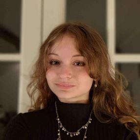 Rosanne-Laure, Babysitter à Libin