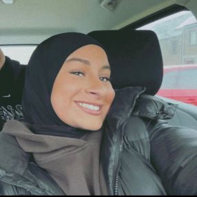 Yasmine, Babysit in Tubize
