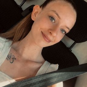 Alyssia, Babysitter à Éghezée