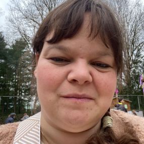 Anne-Leen, Babysit in Scherpenheuvel-Zichem