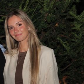 Amber, Babysitter in Roeselare