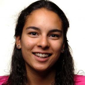 Elena, Babysitter à Ronse