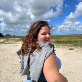 Auriane, Babysitter à Fontaine-l'Évêque