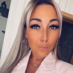 Angelique, Babysitter à Grâce-Hollogne