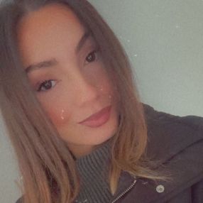 Kenza, Babysitter à Jette