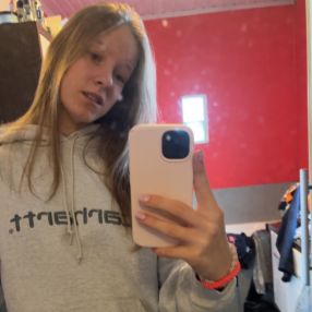 Sieglinde, Babysitter à Moorslede