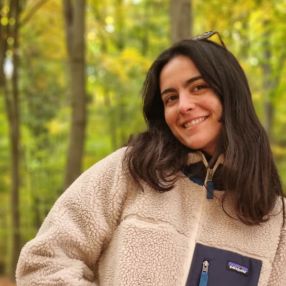 Claudia, Babysitter à Etterbeek