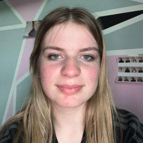 Lea, Babysitter à Genappe